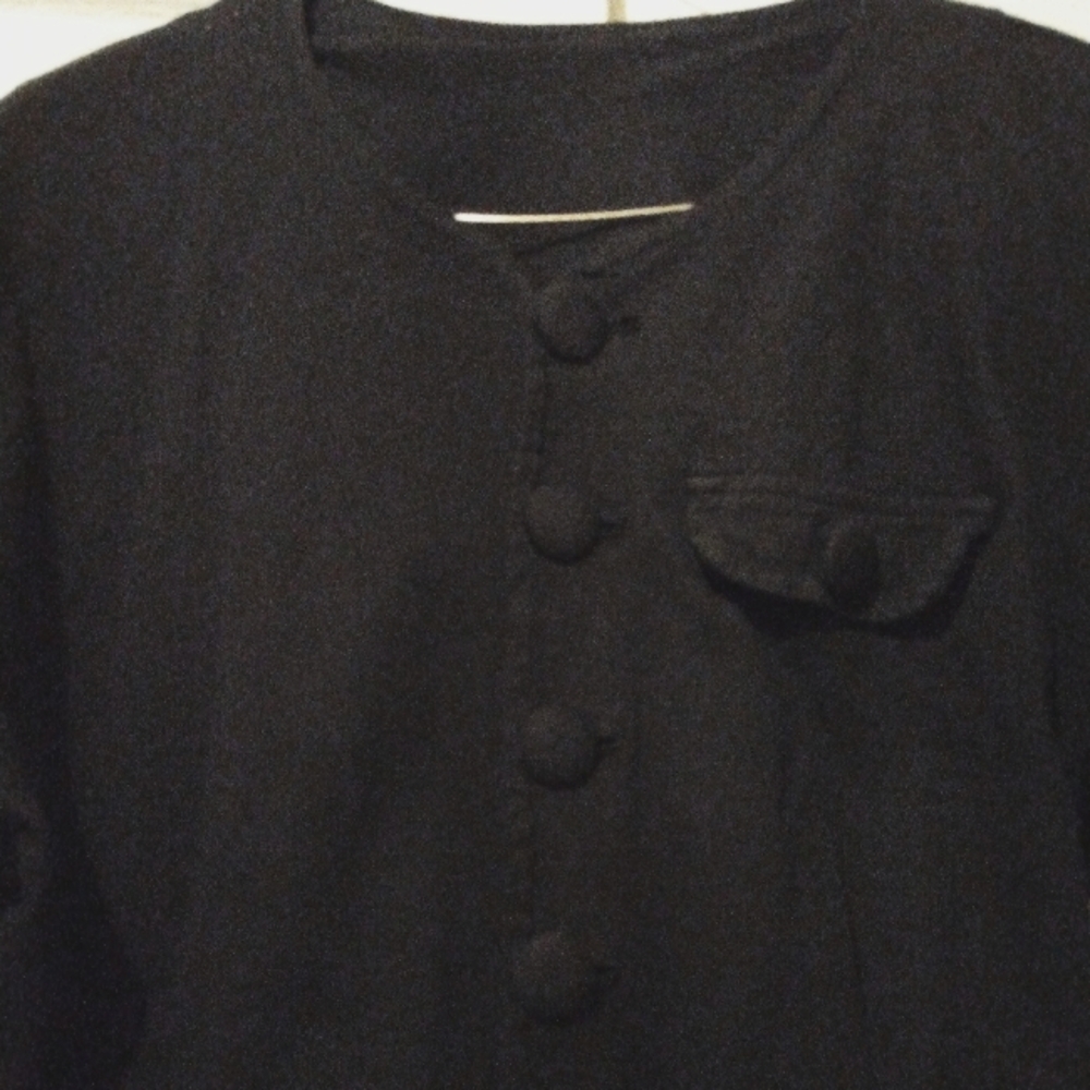 Black button down top - Picture 4 of 8